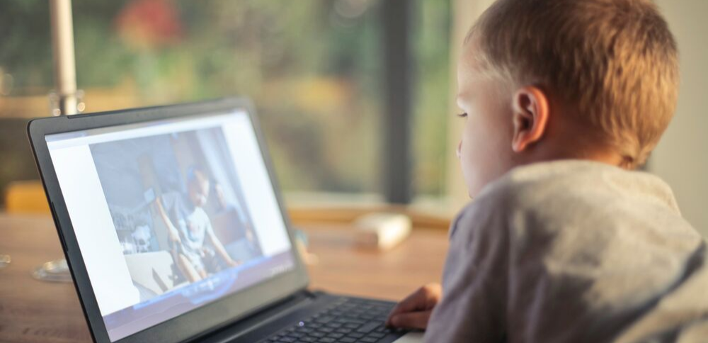 Social video ads on laptop screen